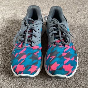 Size 6 Hurley Runners